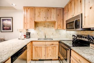 Village Chateaux Falcon SuperChair Condo: Great Location - 2