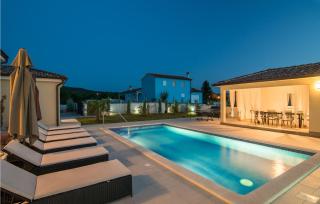 4 Bedroom Lovely Home In Kapelica - Raša - 7