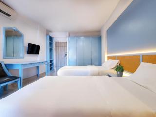 Chateau Hotel & Apartments - Pathum Thani - 2