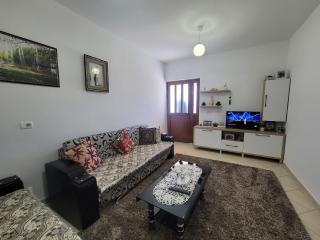 Guesthouse Veliaj - 4