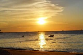 Suíte Pé na Areia na Praia do Curral Ilhabela -Espaço Independente- Localização Privilegiada a Poucos Passos da praia - Pôr do Sol Inesquecível-temos cozinha que fica na área Externa- com Churrasqueira- Ótimo Custo Benefício para até 4 Pessoas - 7