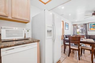 Mike's Place at the Beach Charming home with nice patio 60 steps from beach & boardwalk - 5