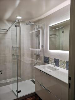 Appartement de caractère entre St Rémy et Avignon, 74m2, 2 à 4 personnes - Noves - 8