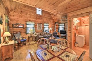 Peaceful Mountain City Cabin with Porch and Fire Pit - Mountain City - 8
