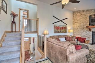 Cozy Mountain Getaway with Ski Shuttle Access! - 1