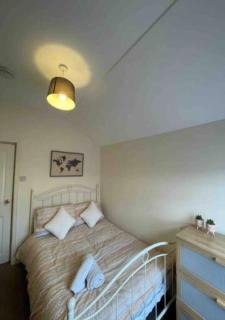 4-5 Bedroom House For Corporate Stays in Kettering - Kettering - 2