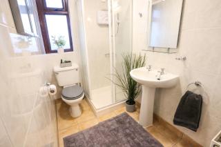 Bright 3bed sleeps 9 with secret garden 5min walk to town - Sligo - 4