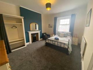 8 Bedroom House For Corporate Stays in Kettering - 3