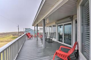Oceanfront Galveston Home - Walk to Beach! - Galveston - 9