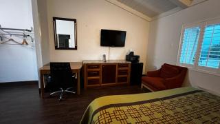 New American Inn & Suites - Anaheim - 3