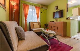 Stunning Apartment In Premantura - Premantura - 8