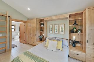South Cedar Escape - 2