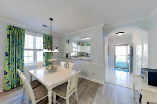 Barefoot Resort - 8