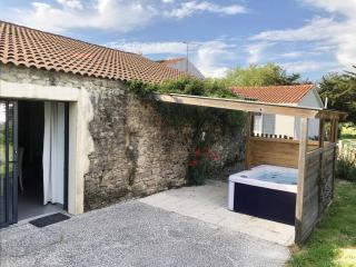 Gîte rénové avec spa, piscine chauffée, WiFi et accès handicapés au cœur du Marais Breton - FR-1-426-321 - Soullans - 8