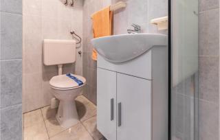 Pet Friendly Apartment In Medulin - 2