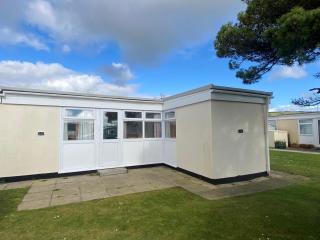 Chalet Escapes - Kidwelly - 9