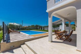 Kristina holiday home with private swimmingpool - 4