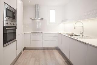 Casanova Charm 4BDR Apartment - 4