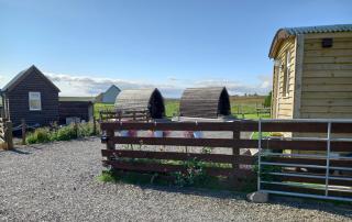 Hillside Camping Pods and Shepherd's Hut - Wick - 0