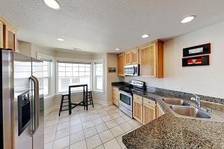 Bela Pacific - Rockaway Beach - 7