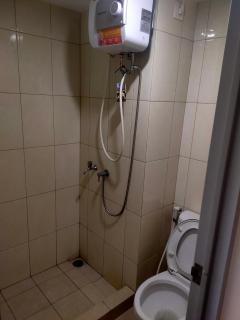 Sunset View Studio Room MDN Free WiFi Full Furnish City and Lake View - 2