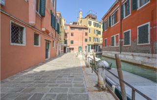 Nice Apartment In Venezia With Wifi - Venice - 4