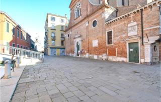 Nice Apartment In Venezia With Wifi - Venezia - 2