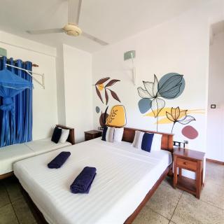 Blue Turtle Hotel - Tissamaharama - 5