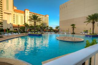 Laketown Wharf 933! Beautiful 3 BD, Great Amenities, And Great Location - Panama City Beach - 0