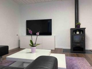 Geräumige Wohnung im Schweizer Vekehrspunkt - 0