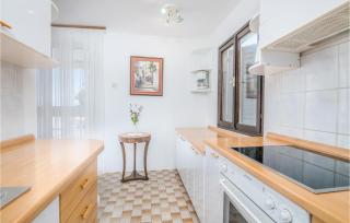 1 Bedroom Nice Apartment In Stara Baska - Stara Baška - 6
