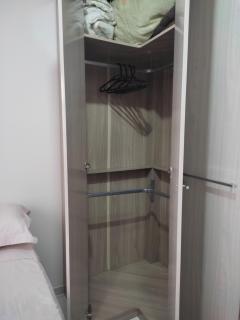 Um quarto em casa agradável - Perequê - 8