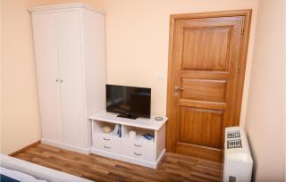 Nice Apartment In Podstrana With Wifi - 3