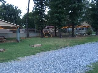 Anglers Hideaway Cabins - 5