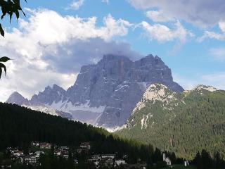 Pelmo Mountain Lodge - 4