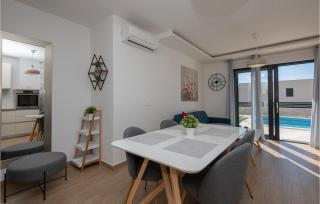 Stunning Apartment In Baska Voda - Baška Voda - 7