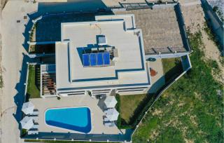 Stunning Apartment In Baska Voda - 5