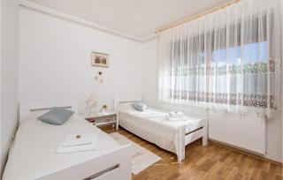 4 Bedroom Nice Apartment In Opatija - Opatija - 6
