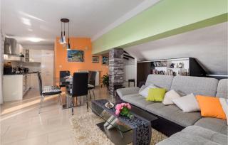 Beautiful Apartment In Rijeka - 7