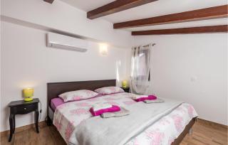 Beautiful Apartment In Rijeka - Rijeka - 2