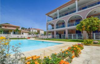 Gorgeous Apartment In Propriano - 4