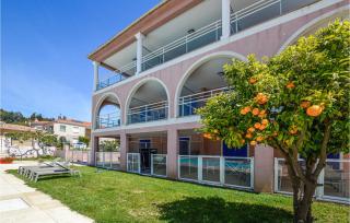 Gorgeous Apartment In Propriano - Propriano - 4
