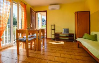 1 Bedroom Nice Apartment In Monticello - Monticello - 9