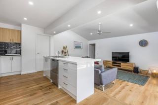 Everleigh - renovated, spacious beach house - Saint Andrews Beach - 4