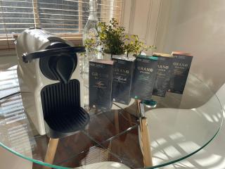 Wall St flat by HNFC Stays - Netflix & Popcorn - 4