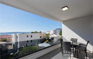 Stunning Apartment In Baska Voda - Baška Voda - 9