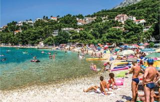 Stunning Apartment In Baska Voda - Baška Voda - 4
