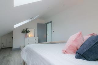 C Bright lovely 1-bed Loft apartment - Woodford - 5