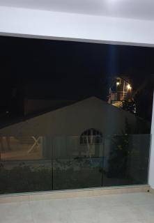 Upmarket, new, stunning 3 bedroom apartment close to the beach! - Pereybere - 8