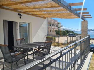 Sea View Apartment - first row to the beach - Zubovići - 9